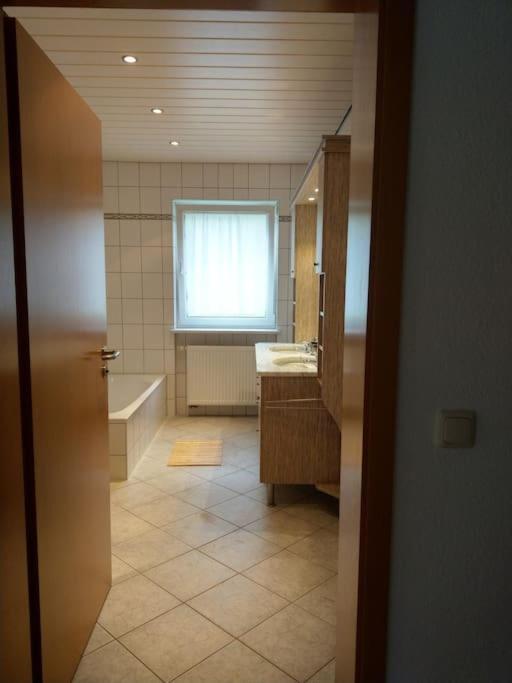 Wald-Apartment Limbach-Oberfrohna Luaran gambar